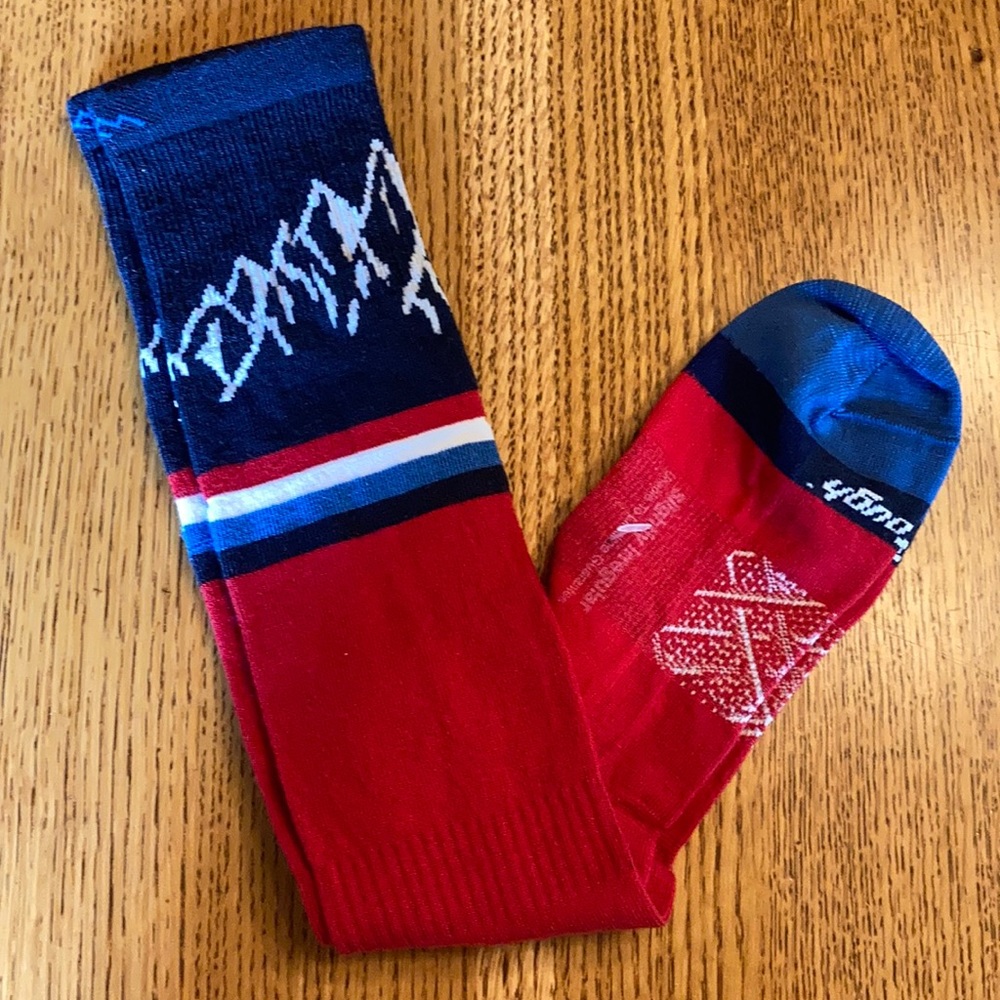 NEW Darn Tough Wool Women’s Medium Knee High Socks